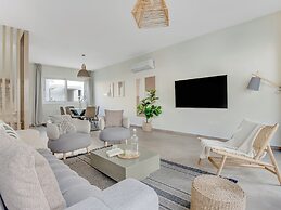 Sanders Mythical Blue - Nice 4 bdr Villa With Pool