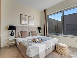 Sanders Mythical Blue - Nice 4 bdr Villa With Pool