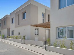 Sanders Mythical Blue - Nice 4 bdr Villa With Pool