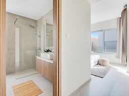 Sanders Mythical Blue - Nice 4 bdr Villa With Pool