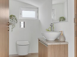 Sanders Mythical Blue - Nice 4 bdr Villa With Pool