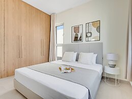 Sanders Mythical Blue - Bright 4 bdr Villa With Pool