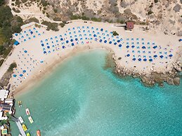 Sanders Mythical Blue - Bright 4 bdr Villa With Pool