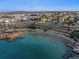 Sanders Mythical Blue - Bright 4 bdr Villa With Pool