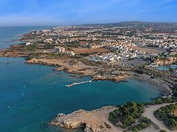 Sanders Mythical Blue - Bright 4 bdr Villa With Pool