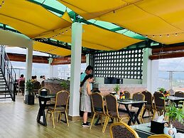 THE SQUARE KAMPOT HOTEL