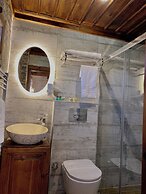 Saffronia 1900 Boutique Hotel