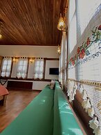 Saffronia 1900 Boutique Hotel