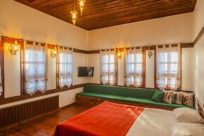 Saffronia 1900 Boutique Hotel