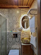 Saffronia 1900 Boutique Hotel