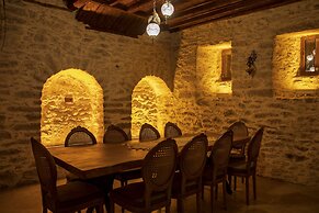 Saffronia 1900 Boutique Hotel