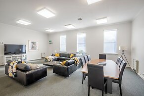 4 Bedroom House - Hobart CBD - Parking
