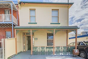 4 Bedroom House - Hobart CBD - Parking