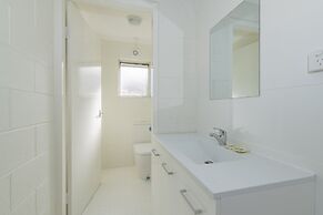 4 Bedroom House - Hobart CBD - Parking