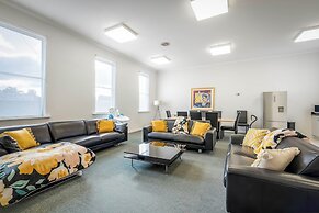 4 Bedroom House - Hobart CBD - Parking