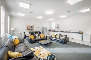 4 Bedroom House - Hobart CBD - Parking