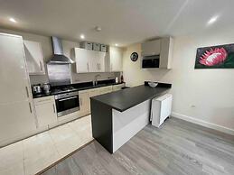 Henley Town Centre With Parking - From 110 Per Night