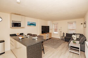 Henley Town Centre With Parking - From 110 Per Night