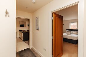 Henley Town Centre With Parking - From 110 Per Night