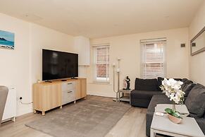 Henley Town Centre With Parking - From 110 Per Night