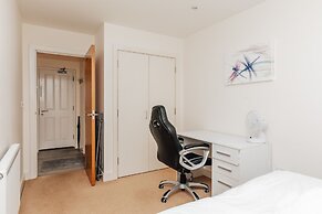 Henley Town Centre With Parking - From 110 Per Night