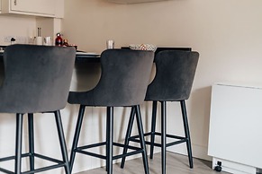 Henley Town Centre With Parking - From 110 Per Night