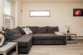 Henley Town Centre With Parking - From 110 Per Night