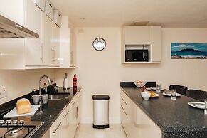 Henley Town Centre With Parking - From 110 Per Night