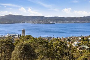 Spectacular Views - 5 Bedroom House