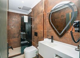 216 Ruby Suite