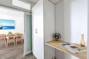 Beautiful 2BR APT With Balcony, Pool and Gym