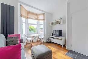 Tasteful & Homely 1BD Flat - Brixton