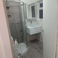 Lovely & Beautiful 2 Bed-apartment in Borehamwood