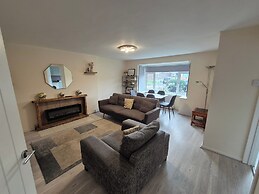 Lovely & Beautiful 2 Bed-apartment in Borehamwood