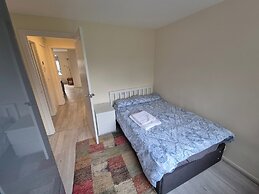 Lovely & Beautiful 2 Bed-apartment in Borehamwood
