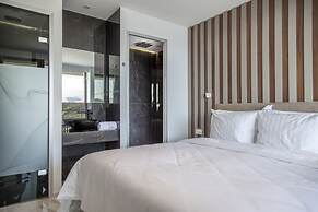 Zavia Pente in Syvota