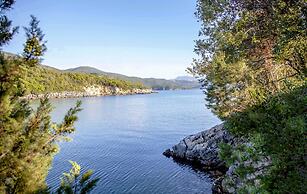 Zavia Pente in Syvota