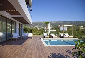 Zavia Pente in Syvota