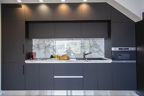 Zavia Alpha in Syvota