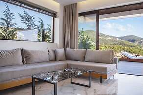 Zavia Alpha in Syvota