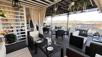 Aurora Boutique Hotel