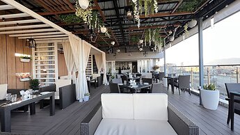 Aurora Boutique Hotel