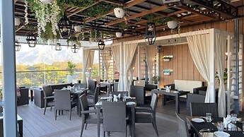 Aurora Boutique Hotel