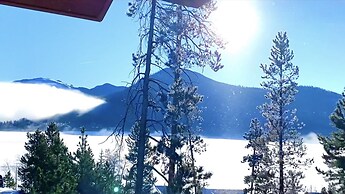 Ski Shores: The Chalet 3 Bedroom Cabin by RedAwning