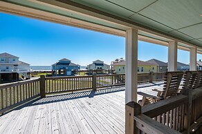 Sweetsol 4 Bedroom Home by RedAwning