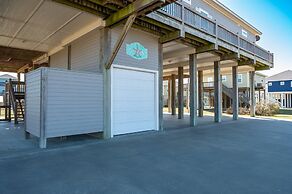 Sweetsol 4 Bedroom Home by RedAwning