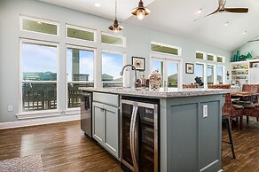 Sweetsol 4 Bedroom Home by RedAwning