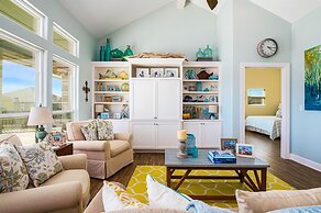 Sweetsol 4 Bedroom Home by RedAwning