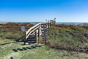 Sweetsol 4 Bedroom Home by RedAwning