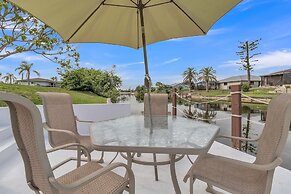 Blue Oasis 3 Bedroom Home by RedAwning